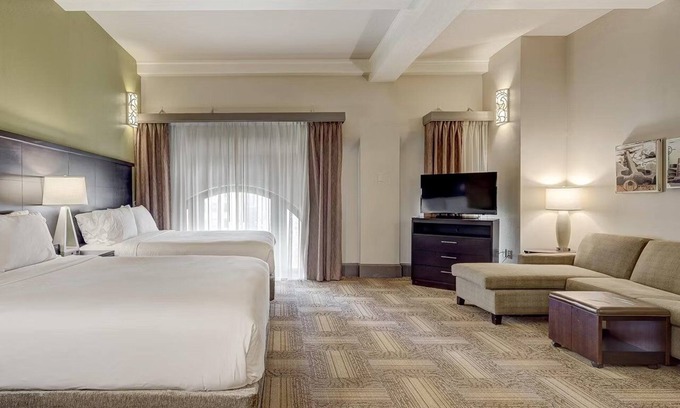 Downtown Baltimore Hotel | 2 Unique Suites w/Kitchen in Restored 1904 Landmark Near Museums