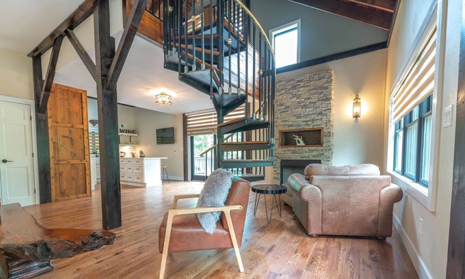 Lambertville House | 2 Units Luxurious Barn Suites in Lambertville NJ