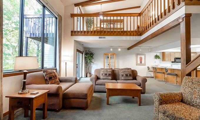French Lick Villa | 2 Welcoming Villas with Indoor Pool | Steps from Splash Adventure | Free Parking