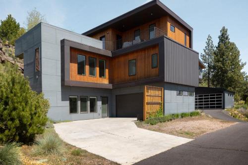 Westbrook Meadows Apartment | 20 Min to Mt Bachelor Perfect Basecamp for Skiers