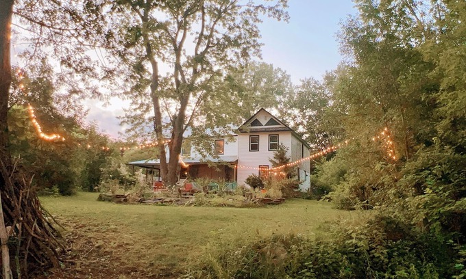 Plainfield Other | 20 minutes from Prince Edward County, fully renovated farmhouse on a river