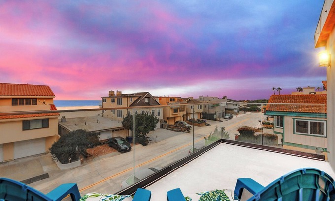 Hollywood Beach House | 20%Off 30+ Stay! Steps To Sand Ocean Views W/Patio