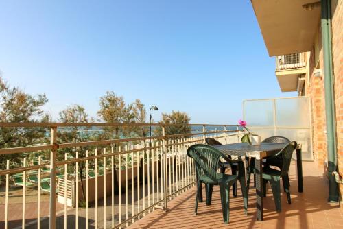 Igea Marina Apartment | 20 Trilocale fronte mare Evangelisti Casa