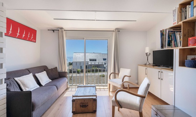Saint-Gildas-de-Rhuys Apartment | 200 m from the beach, lovely flat for 4 people