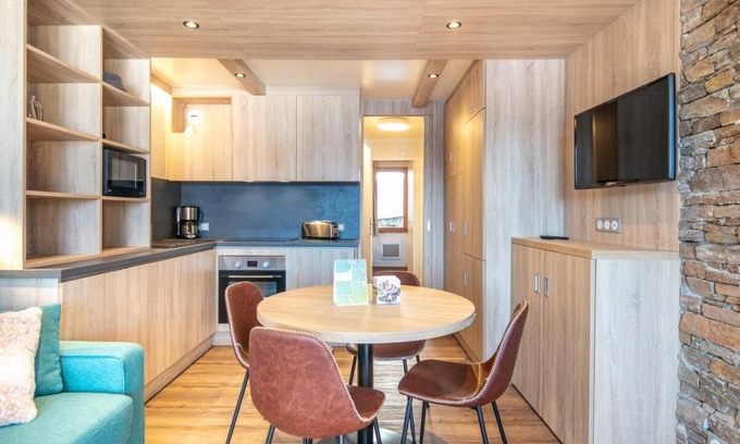 Doucy-Combelouviere Apartment | 200m from ski slopes, terrace, balcony, parking, tv, ski locker, 32m², Valmorel