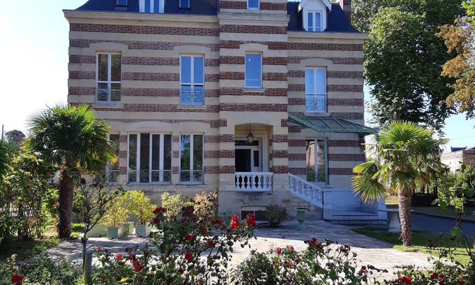 Cabourg Apartment | 200m from the beach, rating 2*, SWIMMING POOL, WiFi, 38m2, 2 bedrooms, 6 pers