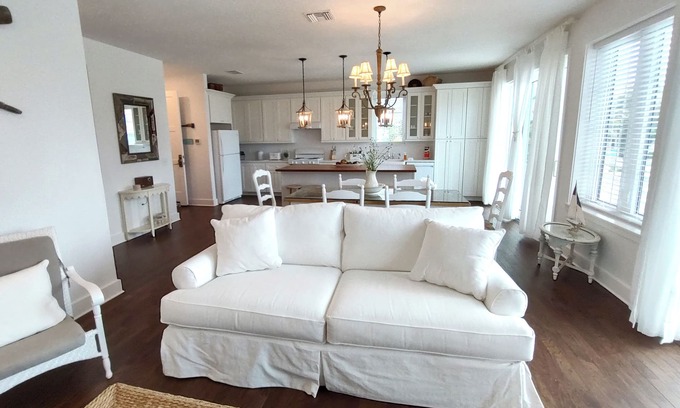 Bradenton Beach House | #201 Sand Piper: 2B/2B