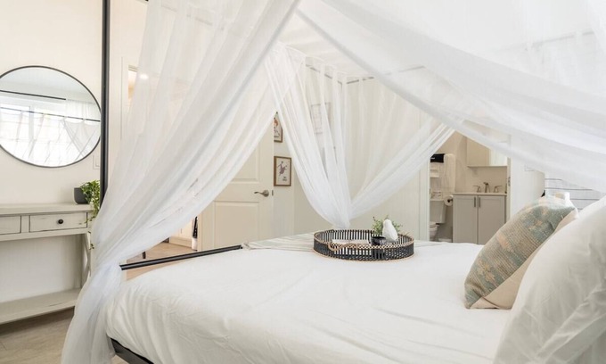 Santa Ana Apartment | 202 Broadway · Modern Home W/Charming King Suite | 6Mi to Disney!
