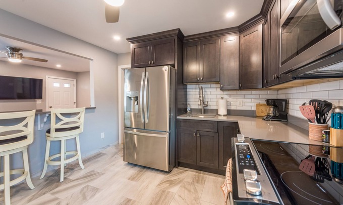 Ortley Beach House | 2025 LAVALLETTE: NEW Gourmet Kitchen & Bathroom & AC System & Outdoor shower