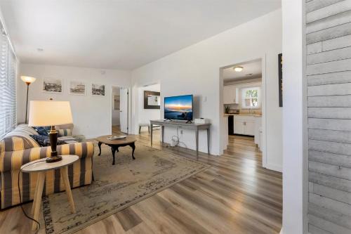 Cape May - Wildwood Apartment | 205 E Magnolia Ave