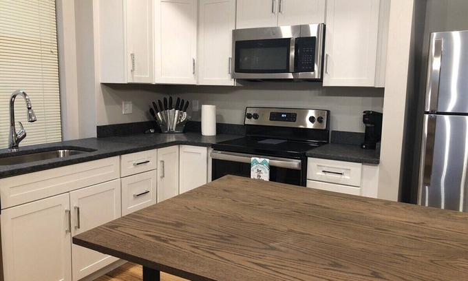 Charleston Apartment | 205 New Downtown apartment living - Queen - Wi-Fi
