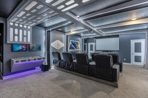 Florida Central Atlantic Coast House | 20PCT OFF - 41-Guest Capacity Mansion w TONS of Perks