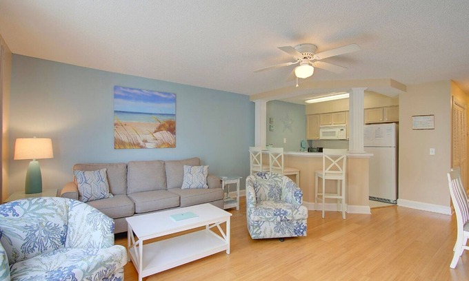 Sunset Beach Condo | 210-1 Colony II Beach/Golf Vibes 1 Bedroom Condo Only 1.9 Miles to Sunset Beach