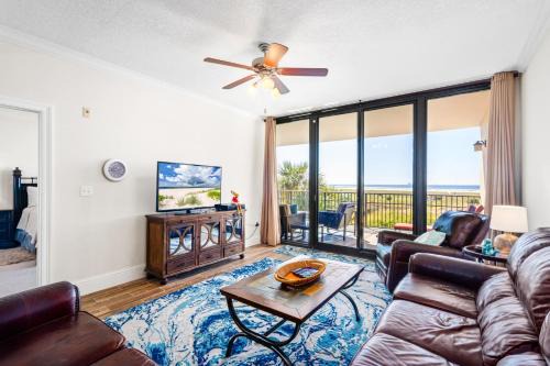 Dauphin Island House | 214 Holiday Isle
