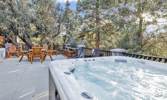 Castle Glen Estates Cabin | 2178-sunset Ridge Villa 5 Bedroom Home by RedAwning