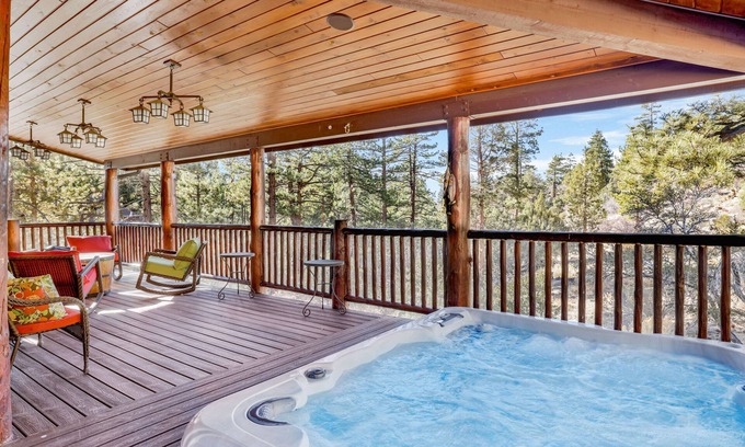 Eagle Mountain Estates Cabin | 2352-gold Rush Lodge 5 Bedroom Cabin by RedAwning