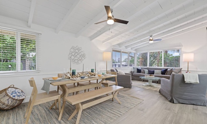 Delray Beach House | 237 Delray Luxe: 4BR Villa w/Heated Pool + Beautiful Outdoor Living Space