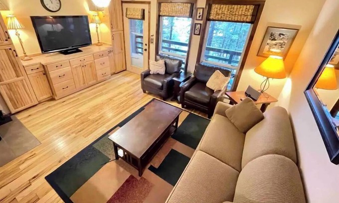 Snowshoe Condo | 24 Mountain Crest, Snowshoe, WV - Rustic Retreat