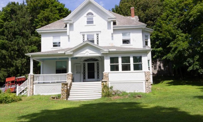 Sagamore Beach House | 24 Old Plymouth Rd