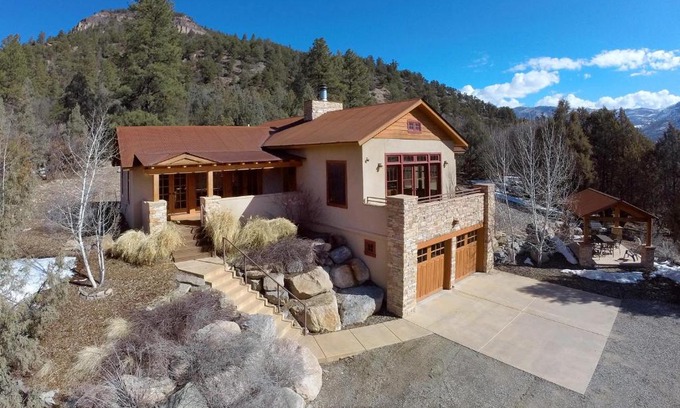 Hermosa House | 240 County Road 201