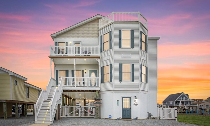 Tuckerton Beach House | 2450 SF of Luxury on the Lagoon!
