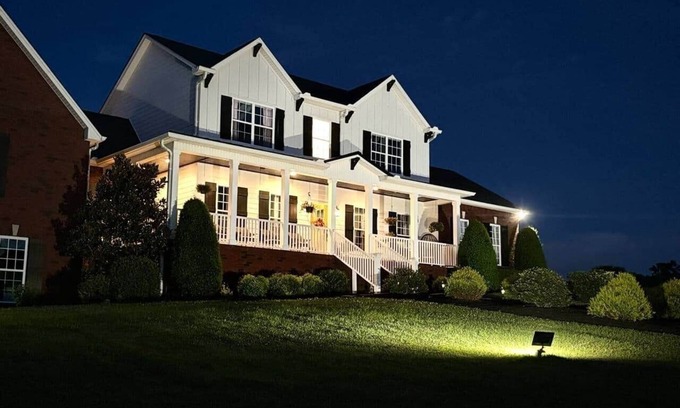Greenbrier House | 25 Miles to Nashville-Pool, Fire-pit, Arcade Game