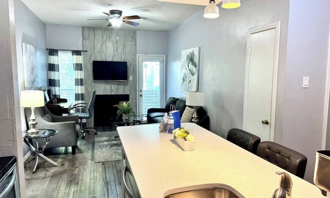 Irving Apartment | 25% OFF 1BD condo, Pool, DFW Hwy 183/360 - Irving - I30