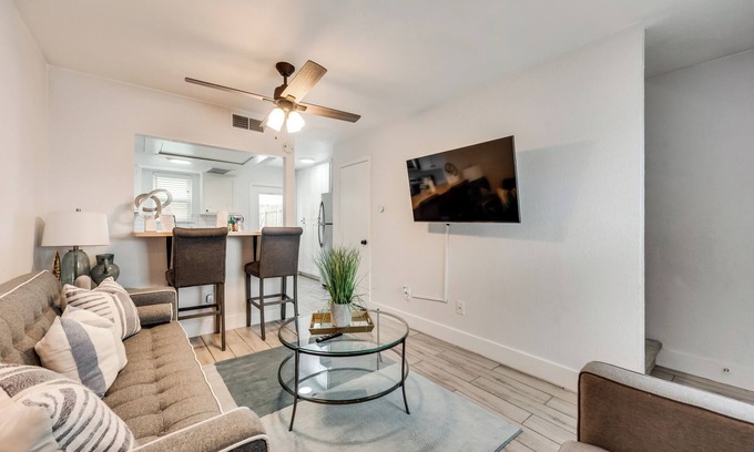 Irving Apartment | 25% OFF 1st Flr Lux 1BD, HWY161/183 - DFW South Irving - I69