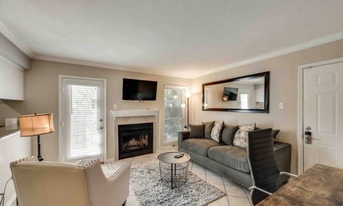 Irving Apartment | 25% OFF I12 -DFW Grd Flr Modern Furn. Condo 2BD1BA