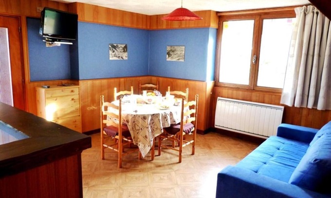 Areches Apartment | 250m from ski lifts, Ground floor, terrace, parking, tv, ski locker, 40m², Arêches-Beaufort