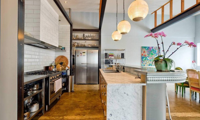 Te Aro Apartment | 250SQM Style Loft Apartment, Steam Shower & Sauna
