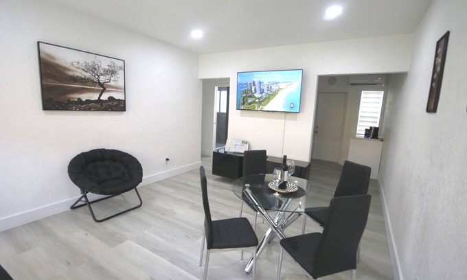 Flagami Apartment | 251 Airport/Top House Apartment 2