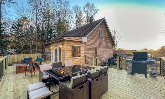 Fletcher Cabin | 25m To Biltmore Estate, Sauna & Stunning Views