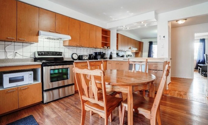Bellerive Apartment | #260 Nice Location Next to River and Subway