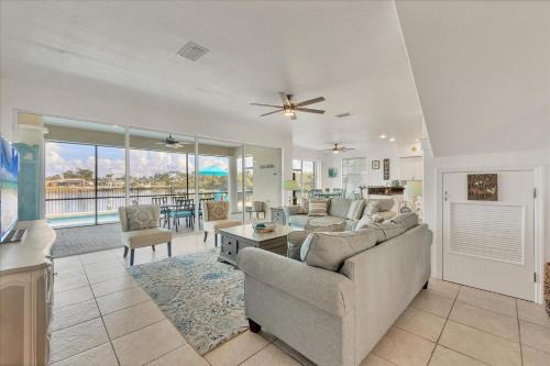 Port Charlotte House | 2674 Lake View