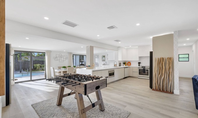 Boynton Beach House | 2705 Luxury Delray/Chapel Hill Beach Gem: Heated Pool, Screen Porch & Ping Pong!