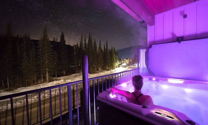 Sun Peaks Condo | 2B/2B Ski-In/Out Condo w Hot Tub, Dry room, Gym