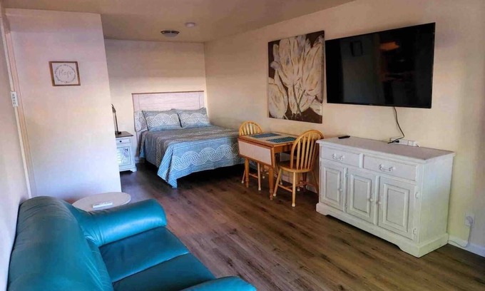 Eugene Apartment | 2B- Darling studio near U of O and Downtown