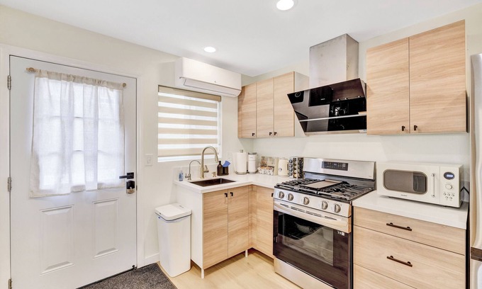 Rosemead House | 2B2B/Free Tesla Charging/Free Parking/Quiet