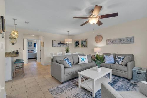 Gulf Shores Apartment | 2bd 2ba 1st floor condo WALK TO BEACH