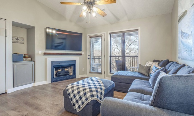 Indian Point Condo | 2bd/2ba, lakefront Condo, sleeps 8. Ticket DEALS and Resort Perks! Rentable Boat Slips