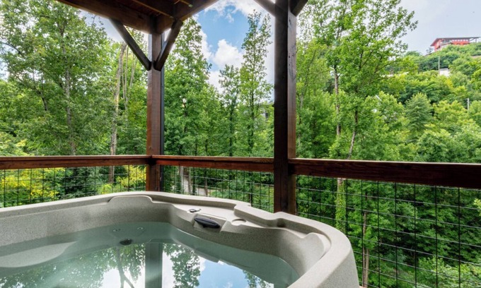 Chalet Village North Cabin | 2BD Cabin w/Hot Tub! Pool +Near TOWN