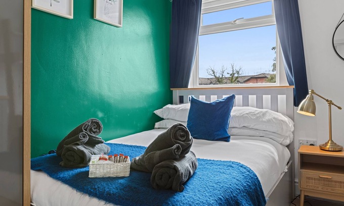 Withington Apartment | 2Bed Luxury Apartment in Manchester nClose to Airport