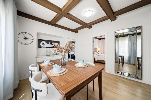 Alhambra House | 2Bedroom home for your comfort and relaxation