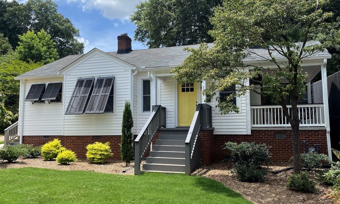 Greenville - Spartanburg House | 2BR/1BA Sunny Bungalow 2Mi to Downtown Gvl