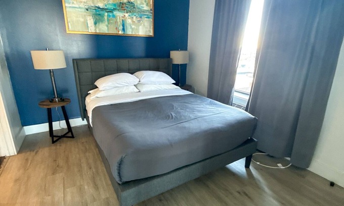 Elizabeth Apartment | 2BR apt close to EWR 7881