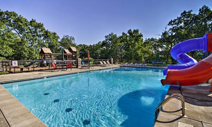 Indian Point Condo | 2BR Condo near Silver Dollar City w/Ozark Views