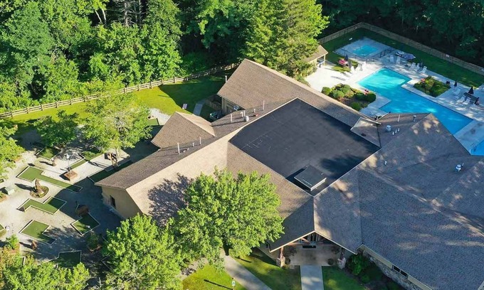 Sapphire Condo | 2br Condo w/Golf, Boating, Skiing, Family Fun!
