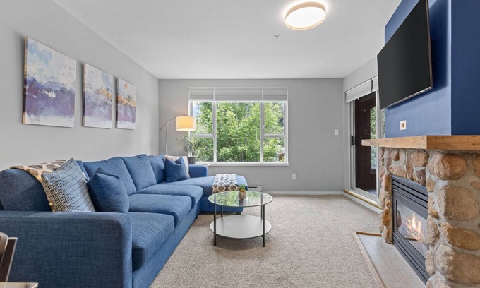 Whistler Village Condo | 2BR | Deer Lodge | Epic Location | Private Covered Patio | Free Parking