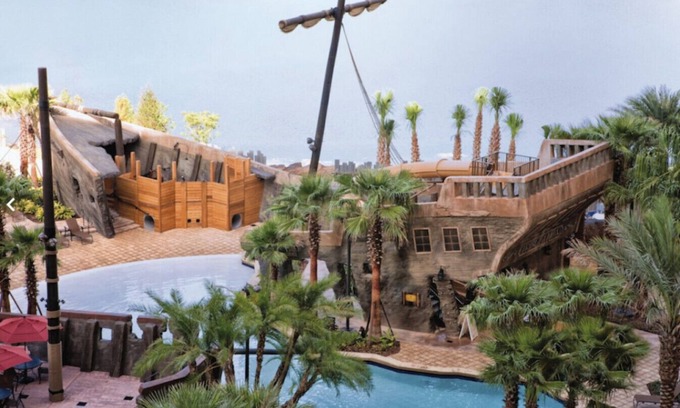Lake Buena Vista Resort | 2BR-Dlx Inside Disney Gates-5 Pools, 2 Lazy Rivers, SPLASH pad, Mini Golf & More